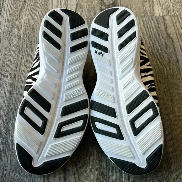 Apl Shoes Athletic Zebra Print Iconic Pro Hair Calf Sneakers Size 9 Womens - Picture 5 of 7